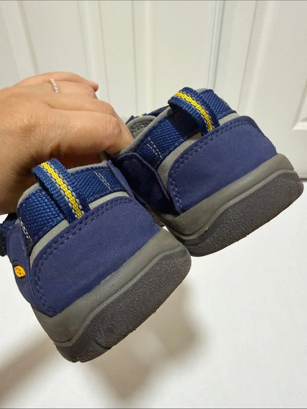 KEEN Big Kids' Newport H2 Shoe Sandal - Kids Size 4